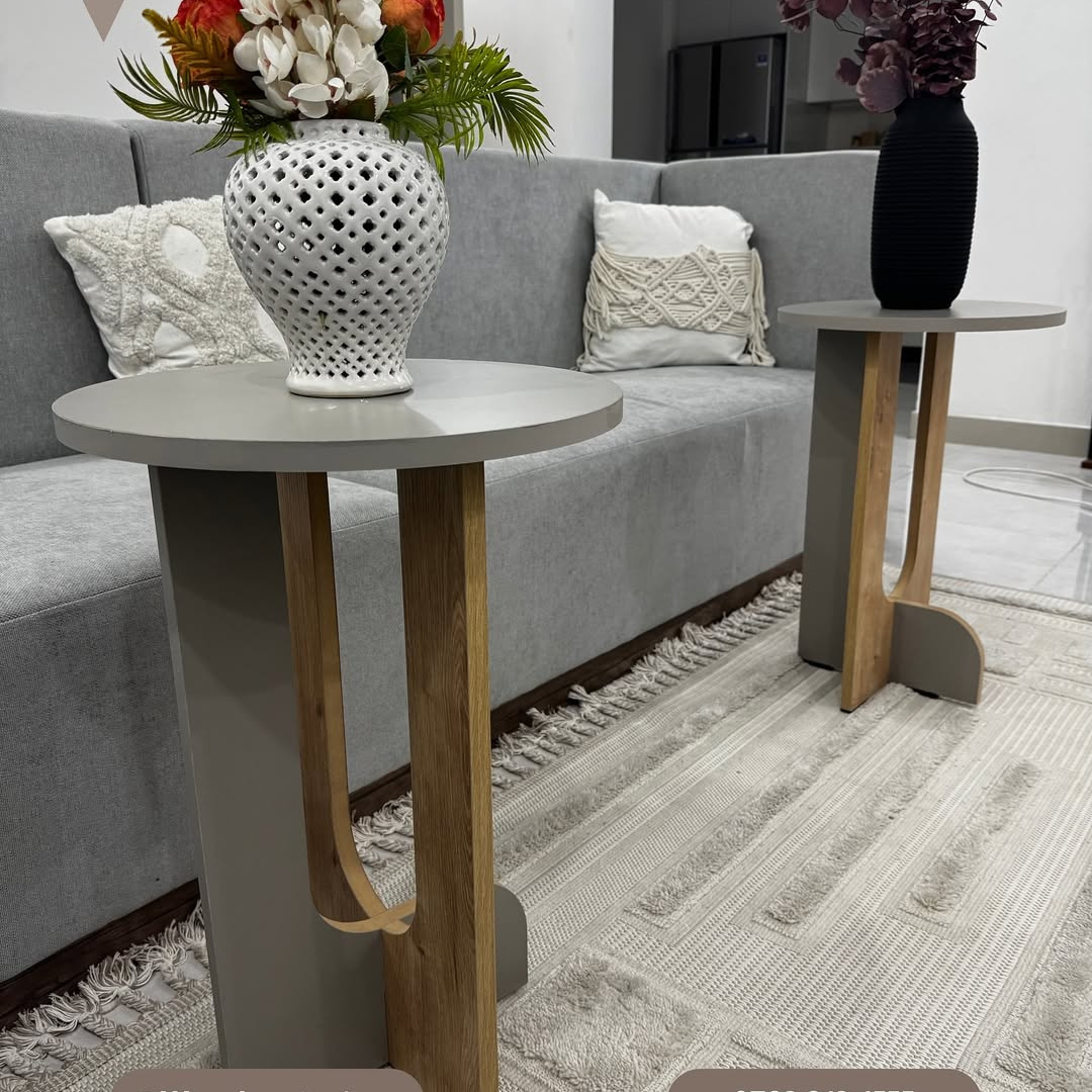 Table d’appoint en bois – Raffinement et authenticité