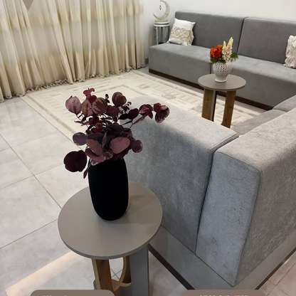 Table d’appoint en bois – Raffinement et authenticité